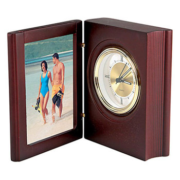 Часы с рамкой для фото 8х10 см "Книга" 