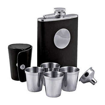 Набор: фляжка(220мл)+4 стаканчика в чехле+воронка 