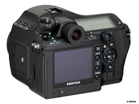 C  SLR- Pentax 645 Digital