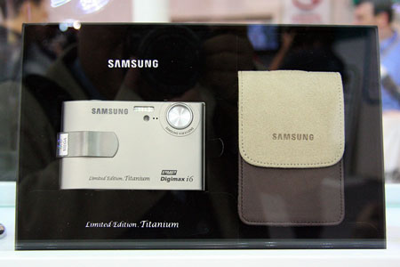  Samsung Digimax i6 Titanium Limited Edition